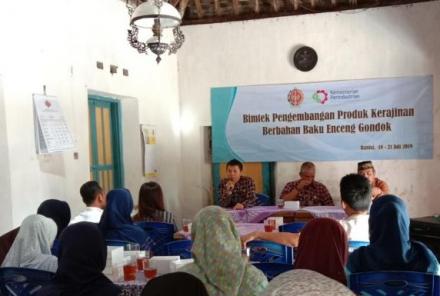 Bimtek Pengembangan Enceng Gondok di Pedukuhan Piring II